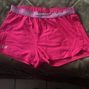 Short athletic Under Armour shorts